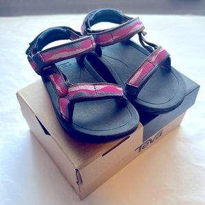 Teva Hurricane XLT 2 Toddler Sandals Size 7 Like New